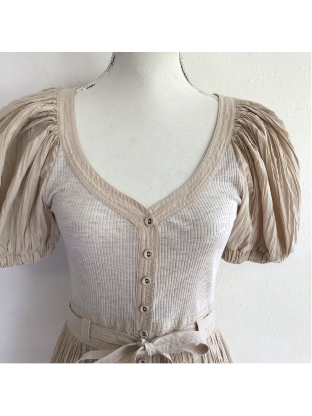 Ulla Johnson Women Elegant Beige Pleated Romper with Puff Sleeves Size 4 - Picture 6 of 15